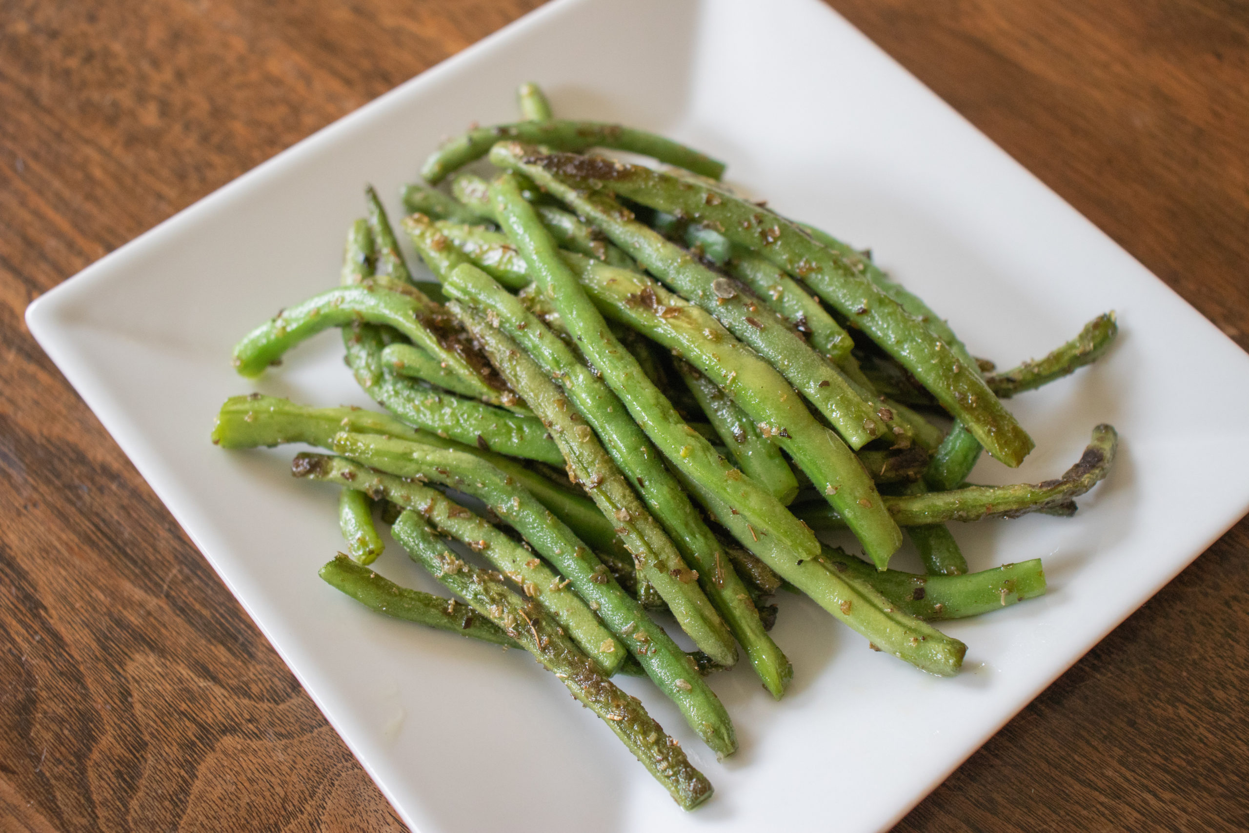pan grilled green beans with marjoram